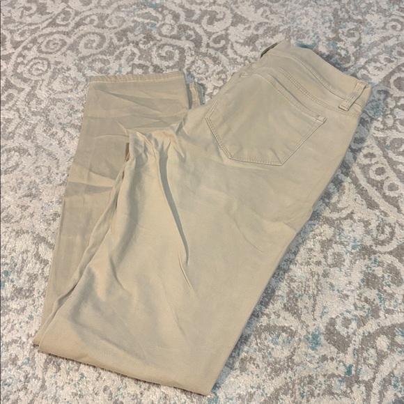 Ann Taylor • Modern Fit Skinny Jeans - Picture 3 of 7